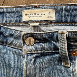Abercrombie curve love high rise mom jean size 27